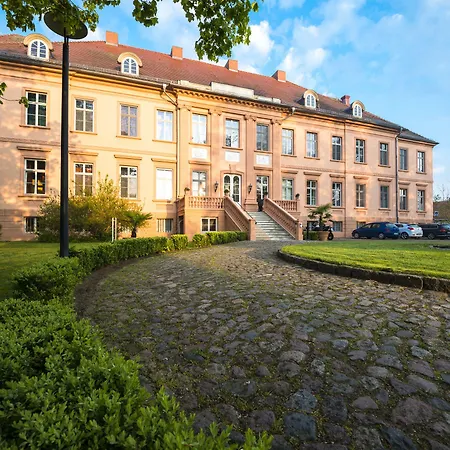 Hotel Schlosshotel Ruehstaedt Garni - Natur & Erholung An Der Elbe