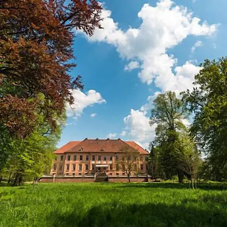 Hotel Schlosshotel Ruehstaedt Garni - Natur & Erholung An Der Elbe