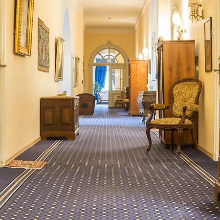 Hotel Schlosshotel Ruehstaedt Garni - Natur & Erholung An Der Elbe